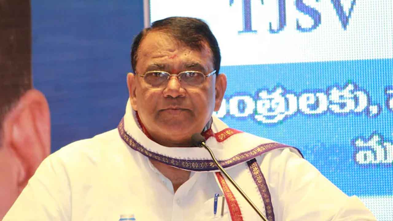 కేసీఆర్‌కు పోచారం వెన్నుపోటు