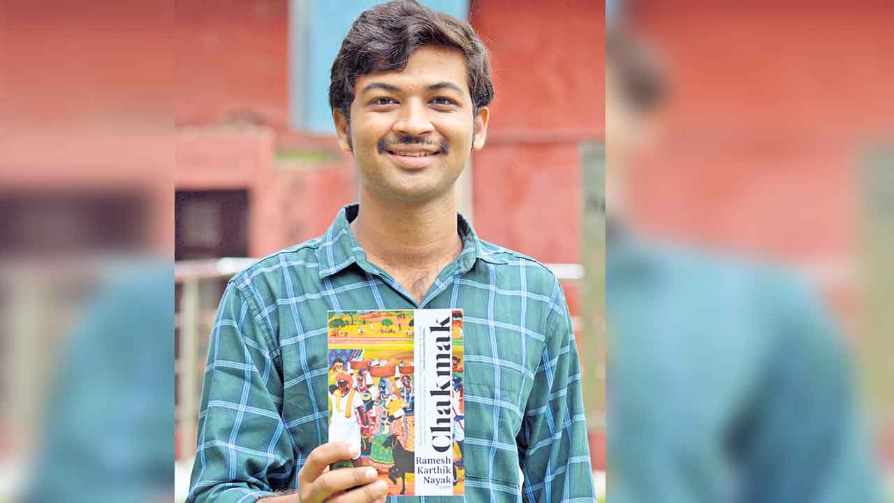 Ramesh Karthik Nayak | బతుకు వెతలే కథలై.. గిరిజన శ్రమైక జీవనంపై సాహితీ సేద్యం