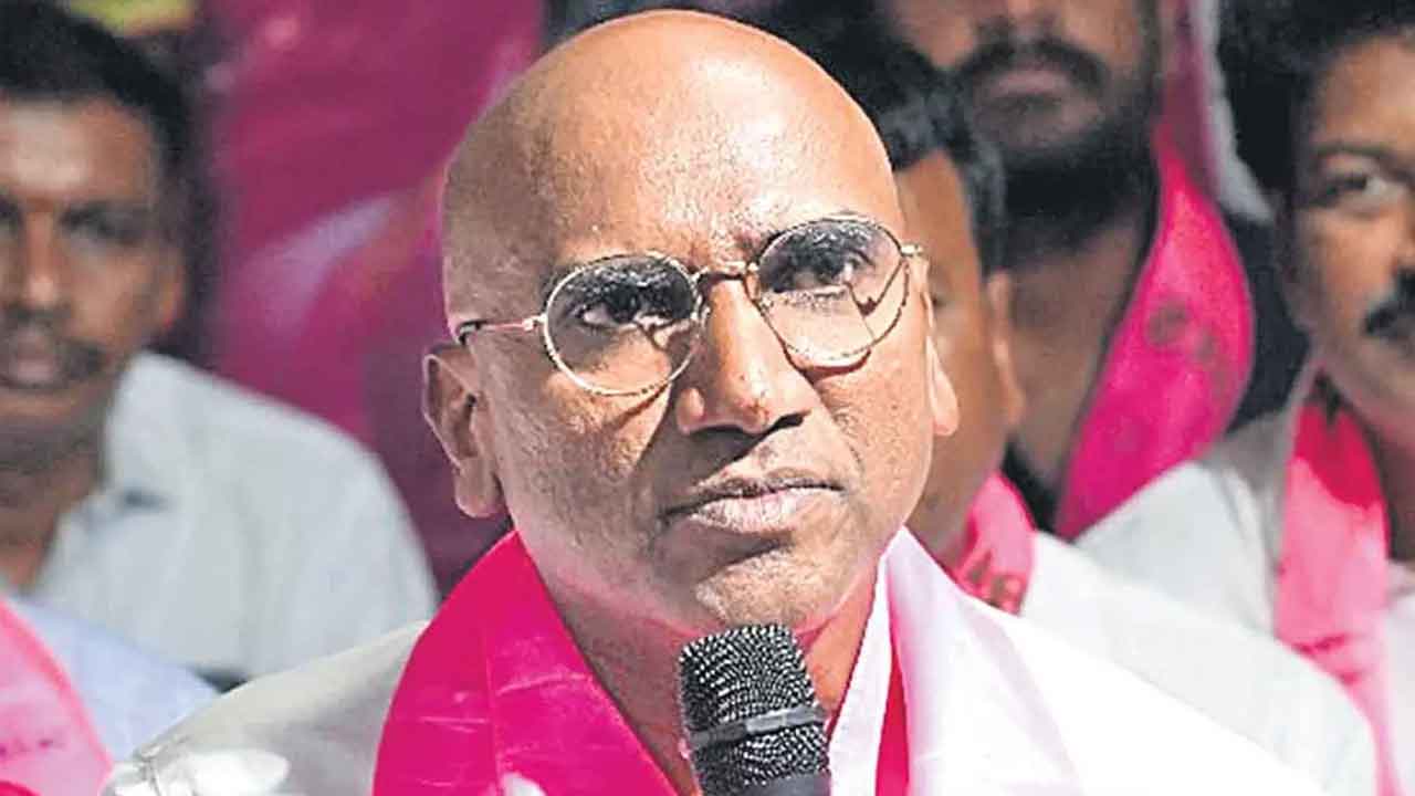 గ్రూప్‌-1 ప్రిలిమ్స్‌ వాయిదా వేయండి