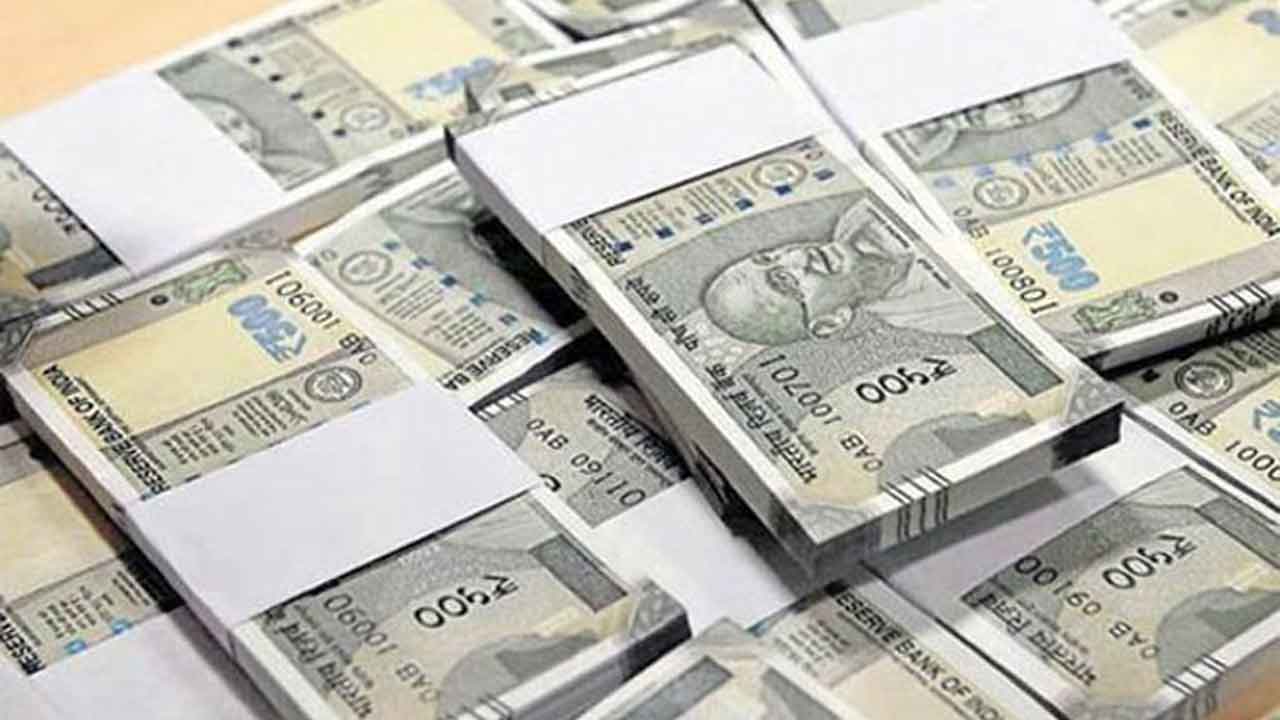 ఫ్రీలాంచ్‌లో విల్లాలంటూ మోసం