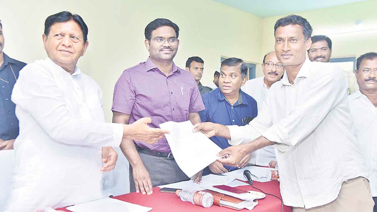 వారంలోనే భూ సమస్యల పరిష్కారం