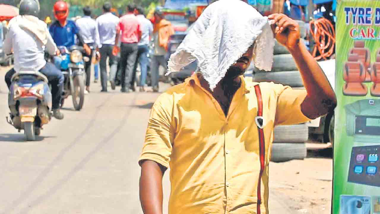Delhi | ఢిల్లీకి సన్‌స్ట్రోక్‌.. మరణ మృదంగం మోగిస్తున్న వేడిగాలులు