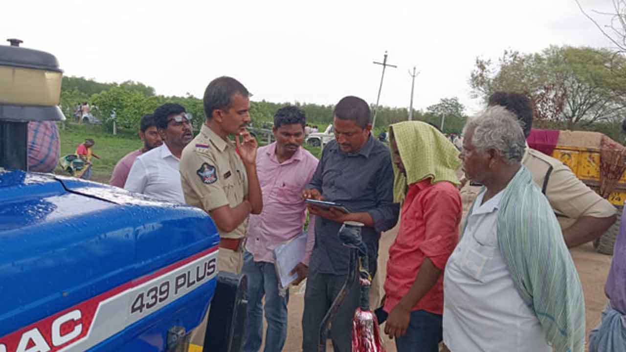 తుంగభద్ర నదిలో ఇసుక వివాదం
