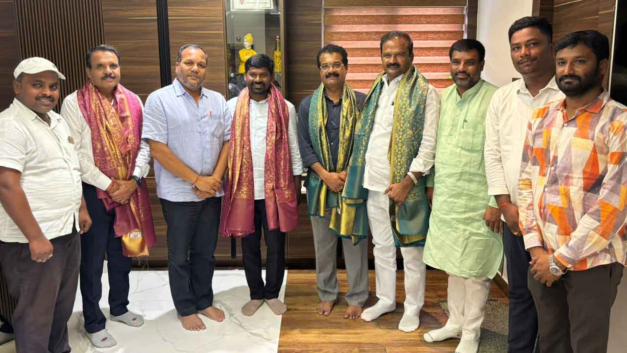 నీచరాజకీయాలు చేస్తున్న కాంగ్రెస్‌