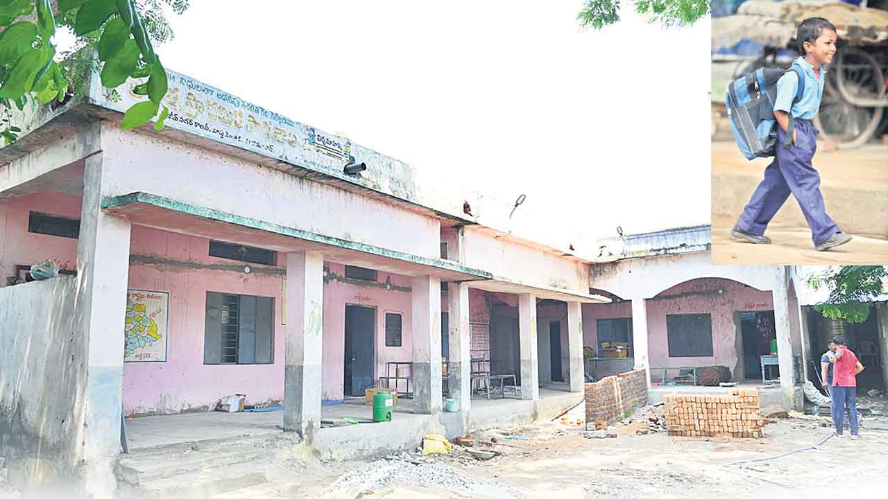 బడికి వేళాయె సమస్యల స్వాగతం