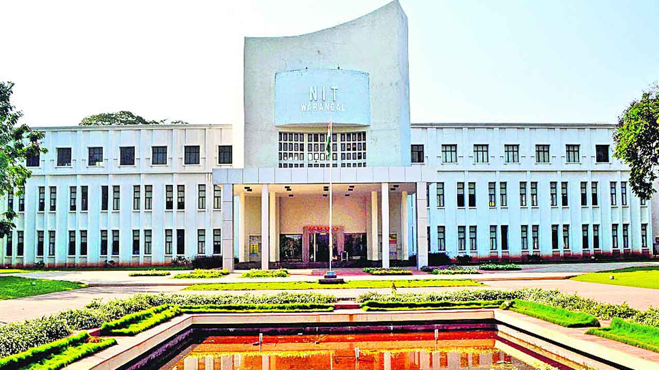 వరంగల్‌.. ఎడ్యుకేషన్‌