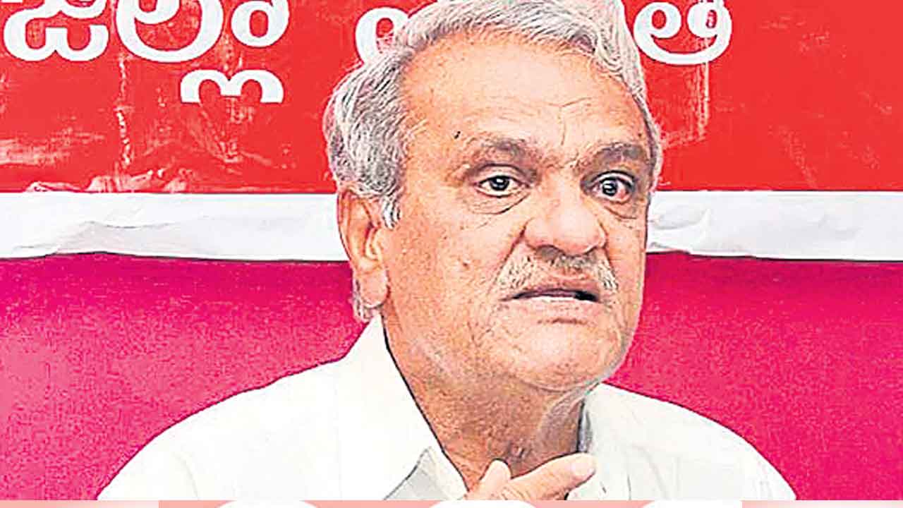 దేశంలో ఈవీఎంలను నిషేధించాలి