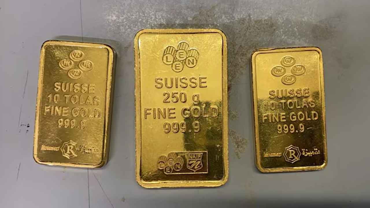 మలద్వారంలో కిలో బంగారం దాచి స్మగ్లింగ్‌