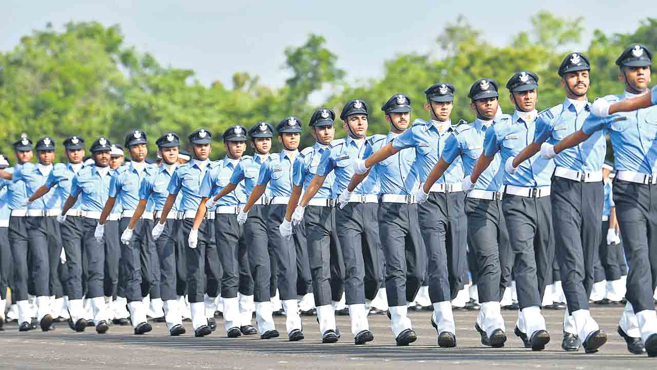 Passing Out Parade | గగనతల గస్తీకి సిద్ధమై.. ఆద్యంతం అలరించిన పాసింగ్‌ అవుట్‌ పరేడ్‌.. ఫొటోలు