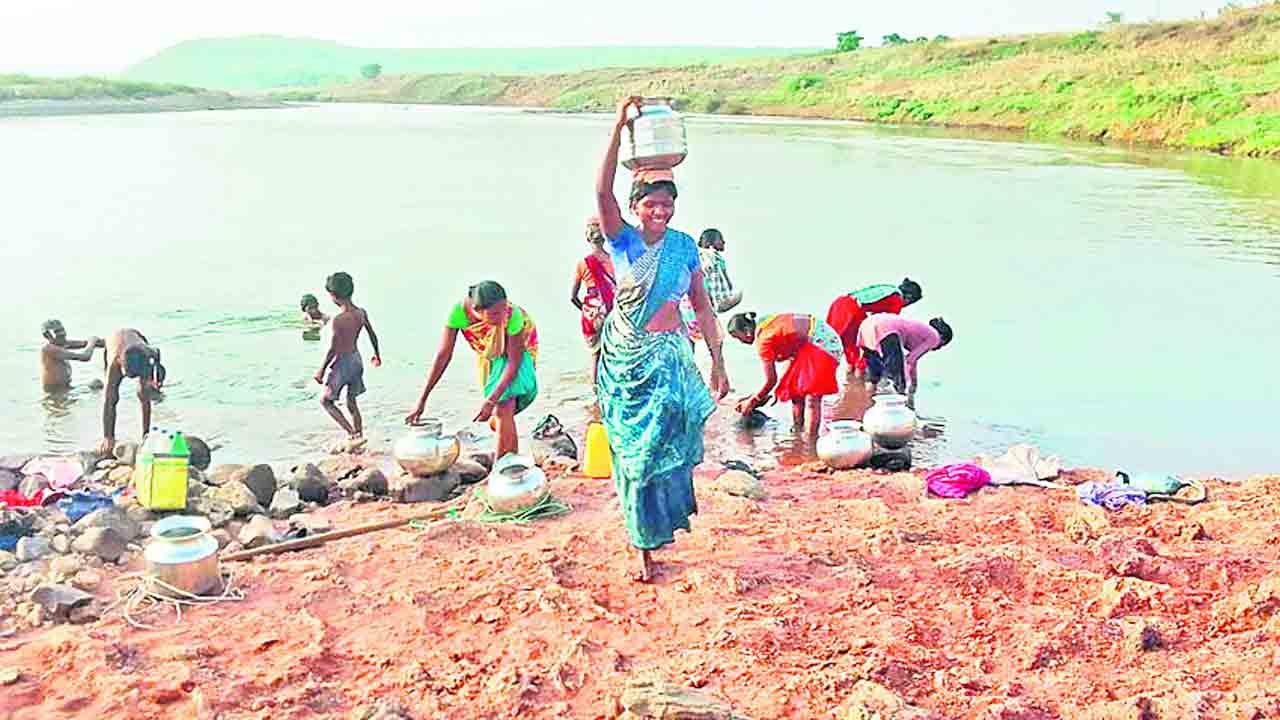 గోదావరి నీళ్ల కోసం..