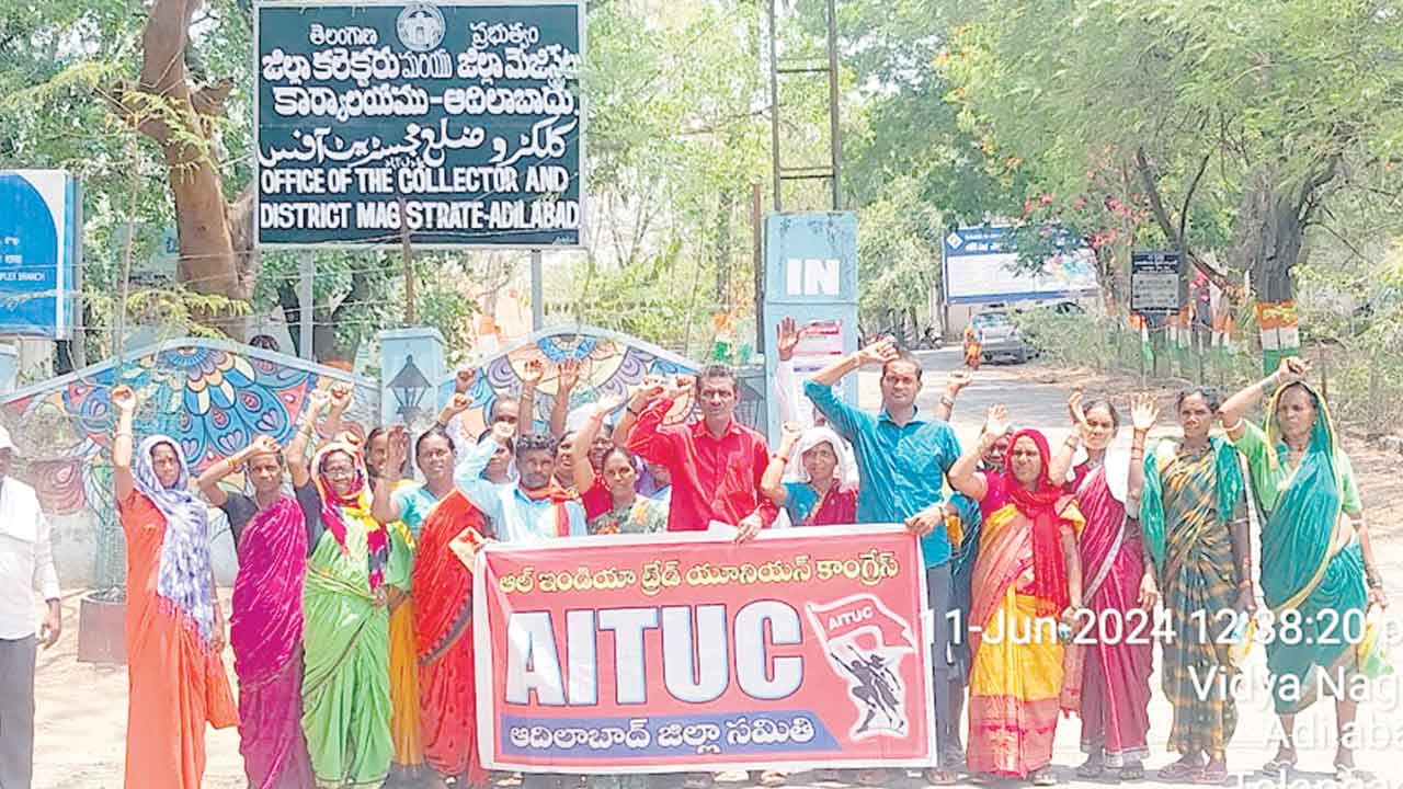 సమస్యలను పరిష్కరించాలి..