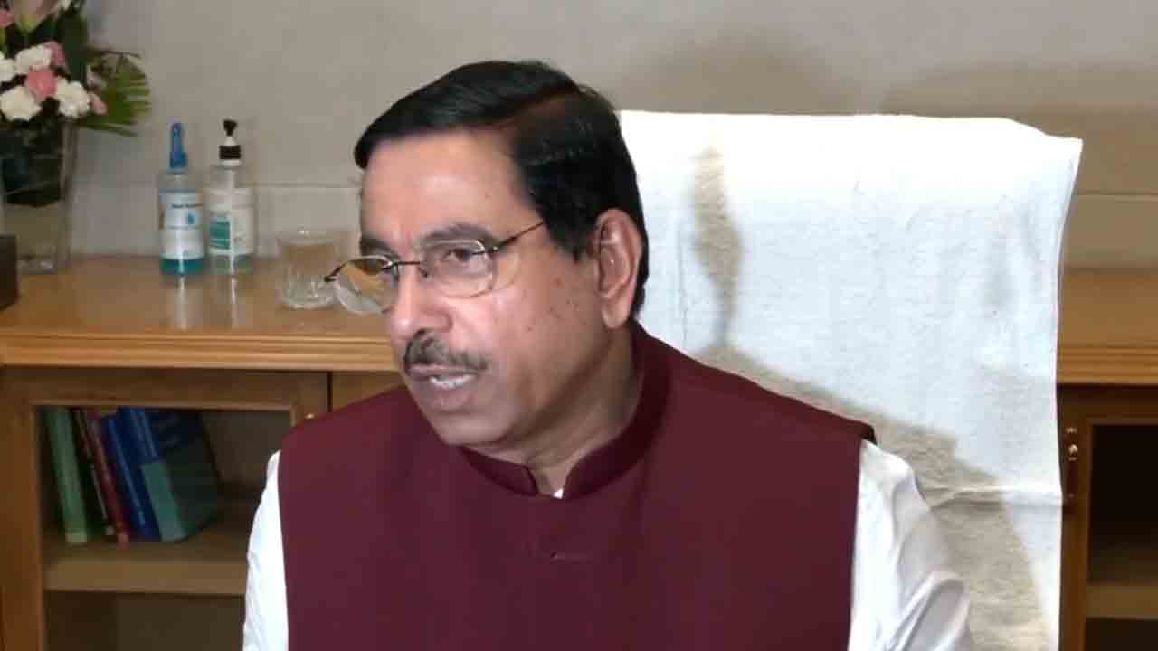 Pralhad Joshi | పునరుత్పాదక ఇంధన సామర్ధ్యంలో నాలుగో స్ధానంలో భారత్‌ : ప్రహ్లాద్‌ జోషీ