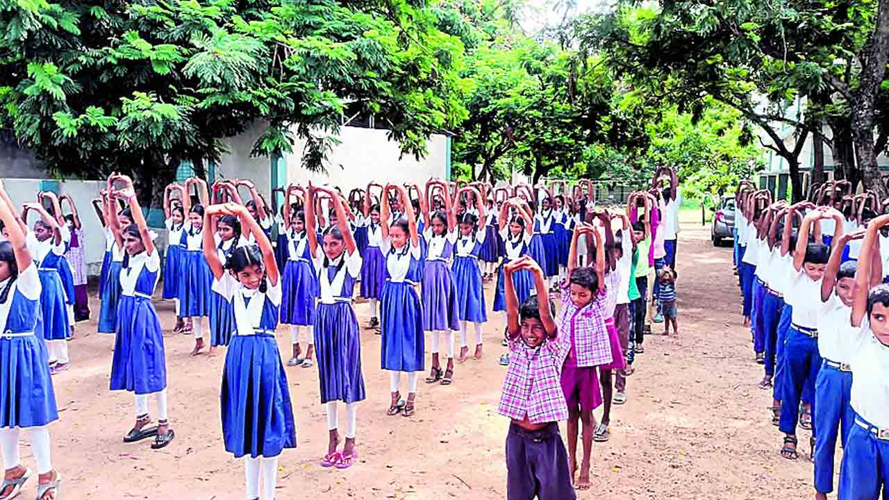 యోగా.. ఉత్సాహంగా