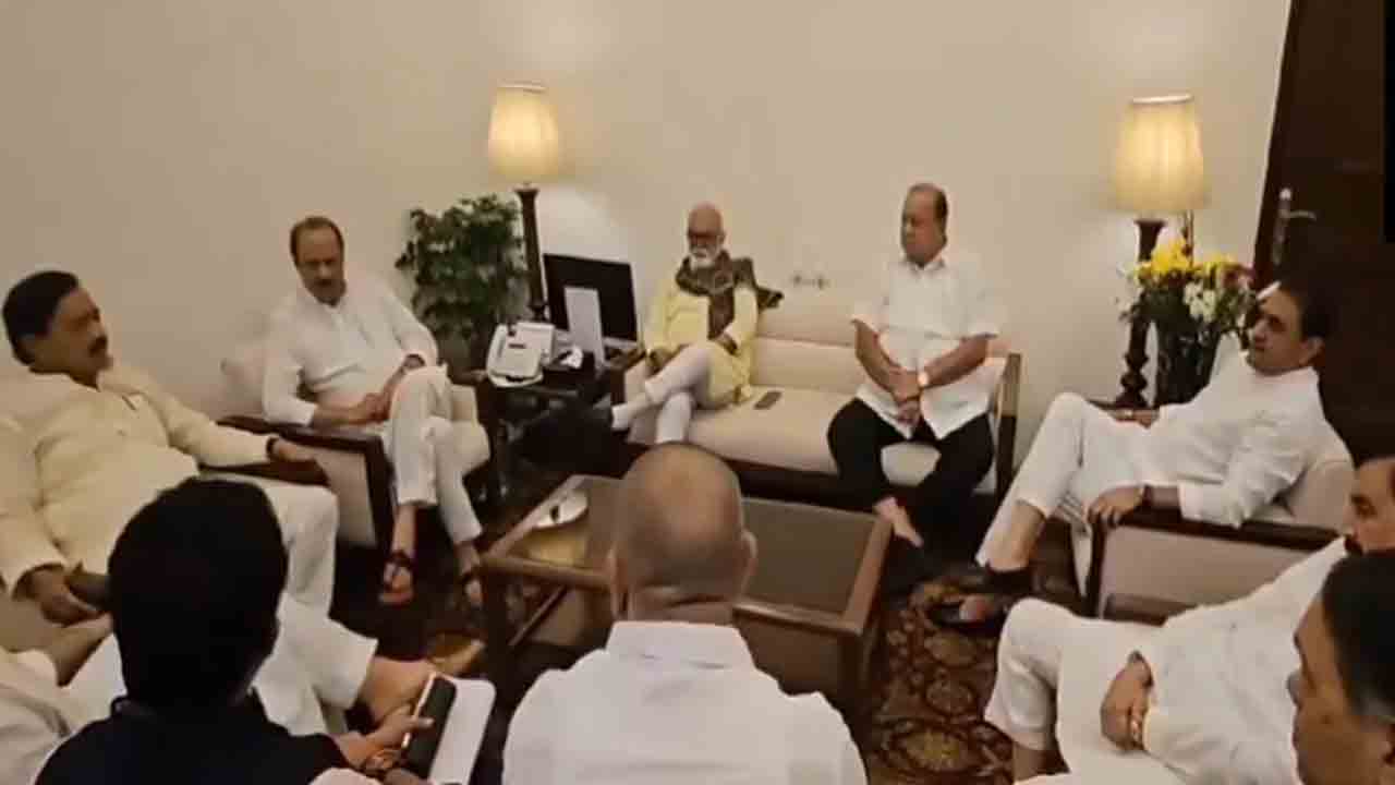 Ajit Pawar | ఎన్సీపీ నేతలతో అజిత్‌ పవార్‌ భేటీ.. శరద్‌ పవార్‌తో టచ్‌లో 15 మంది ఎమ్మెల్యేలు