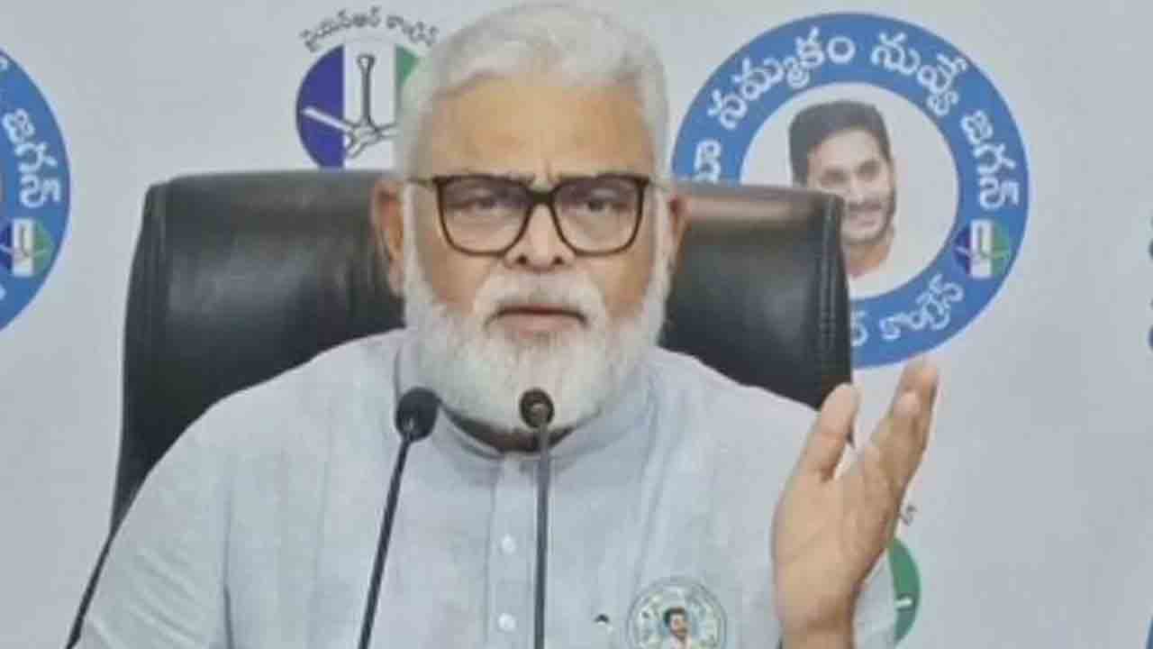 Ambati Rambabu | చంద్రబాబు తప్పిదం వల్లే పోలవరం ఆలస్యం : మాజీ మంత్రి అంబటి ఆరోపణ