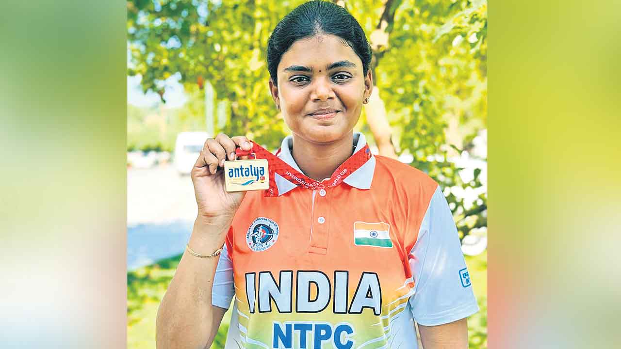 సురేఖకు స్వర్ణం