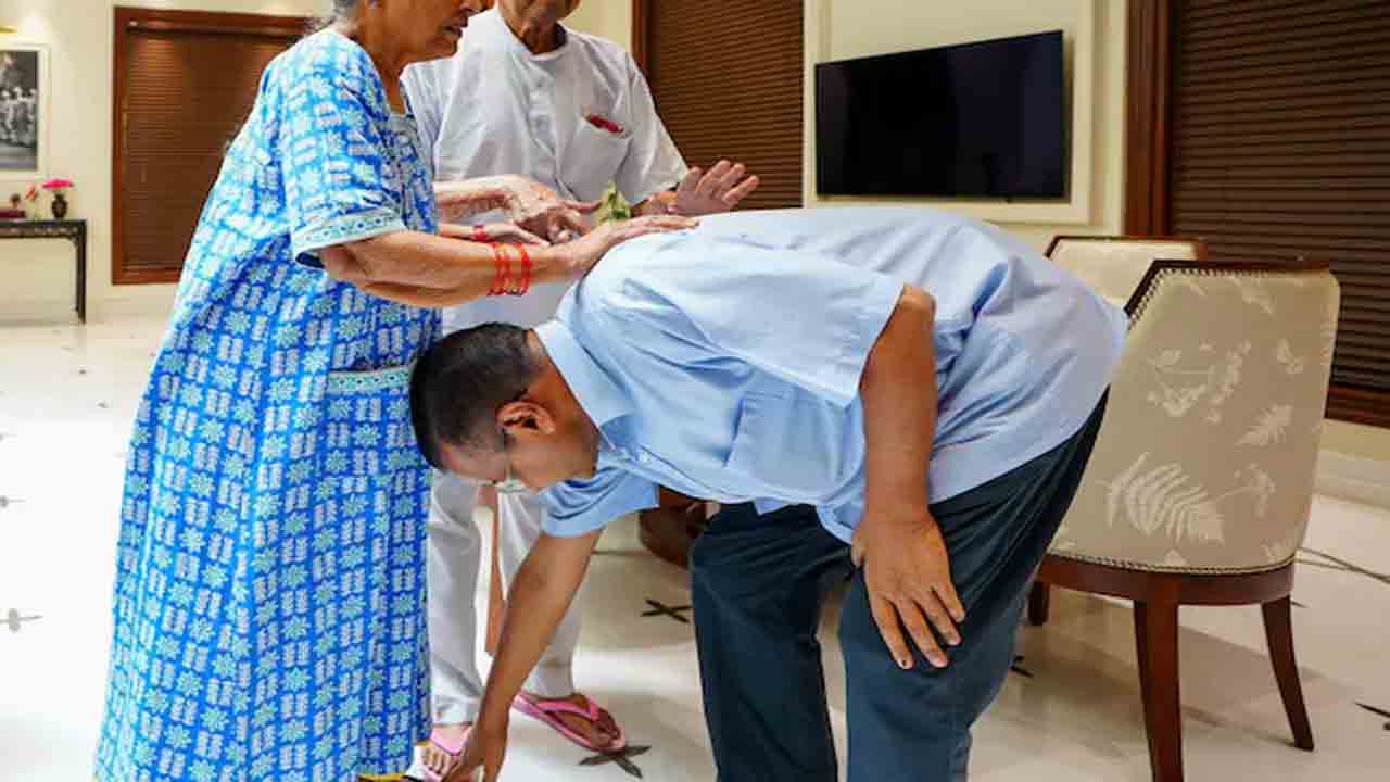 Arvind Kejriwal Took The Bl