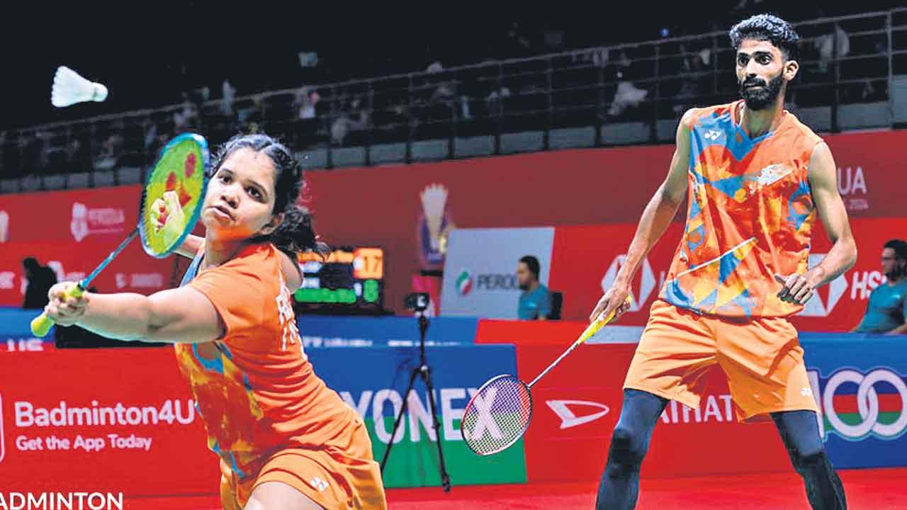 భారత షట్లర్ల శుభారంభం