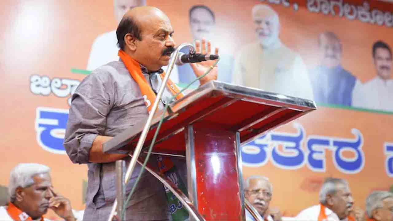 సీఎం సిద్ధరామయ్య రాజీనామా చేయాలి.. కర్ణాటక మాజీ సీఎం బస్వరాజ్ బొమ్మై