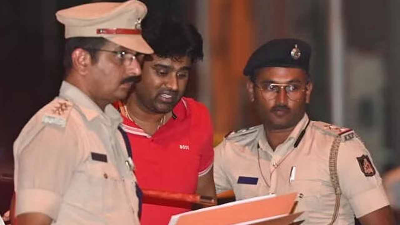 సీఐడీ కస్టడీకి సూరజ్‌ రేవణ్ణ