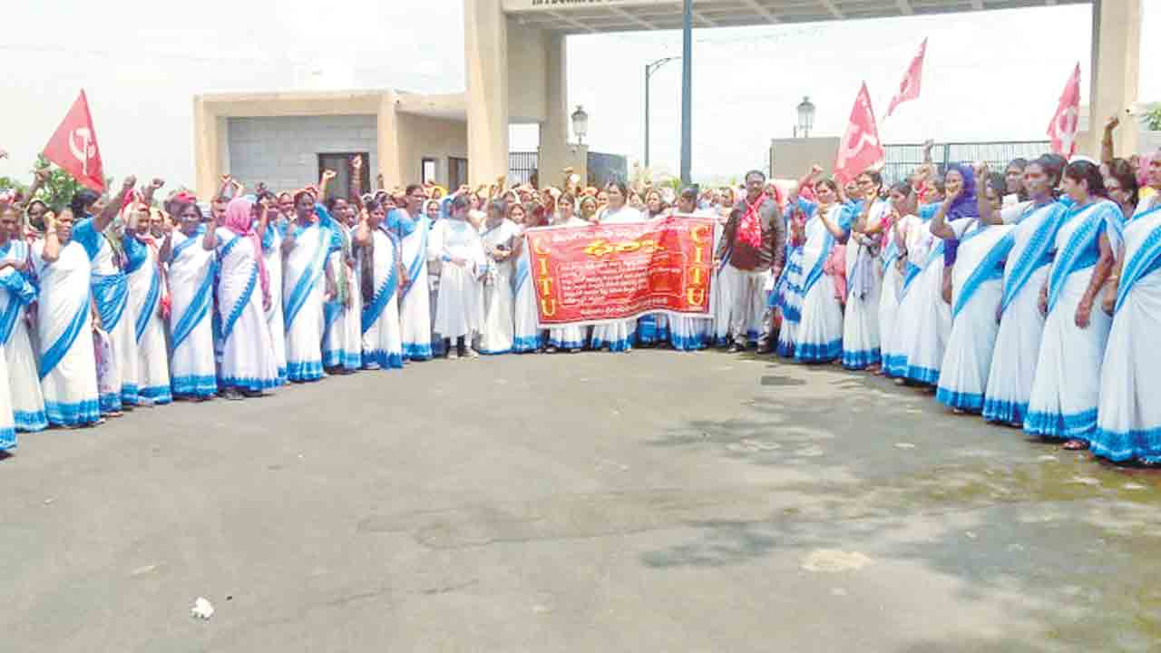 పరీక్ష విధానం రద్దు చేయాలి