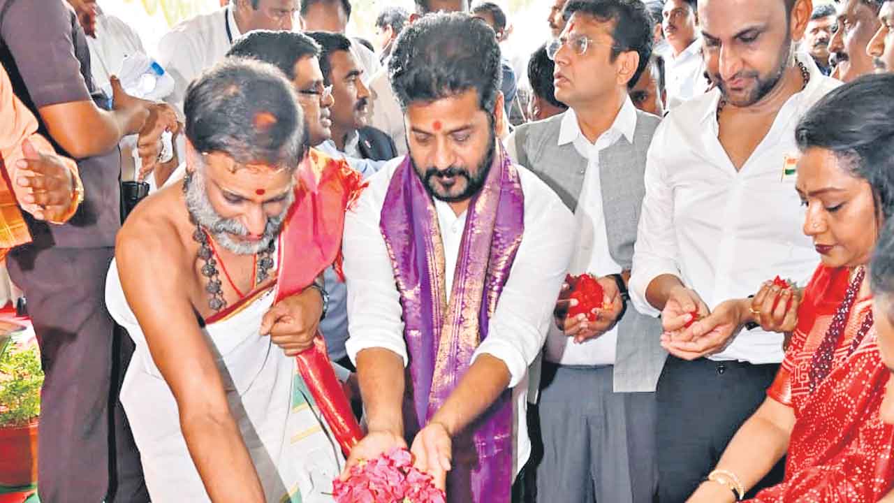 సాంకేతిక కేంద్రాలుగా ఐటీఐలు