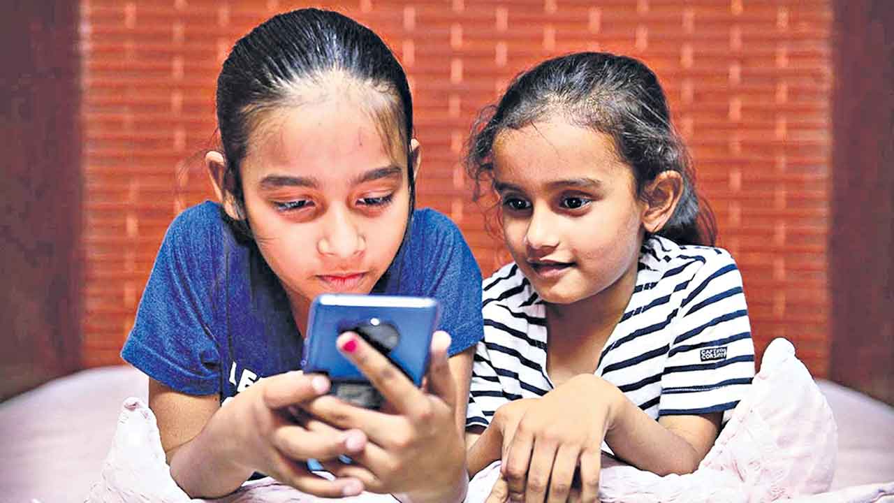 ఫోన్‌ ఉచ్చు తప్పిద్దాం