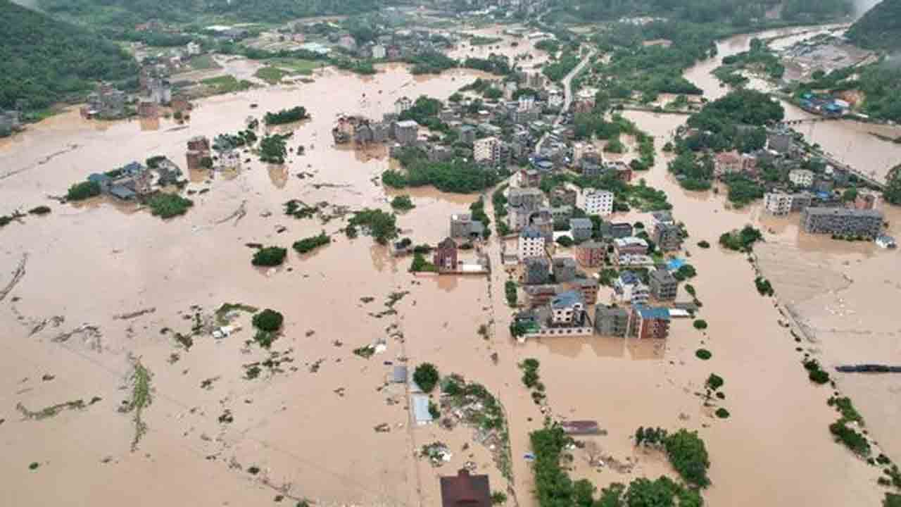 China Floods | చైనాను ముంచెత్తిన వరదలు.. 47 మంది మృతి
