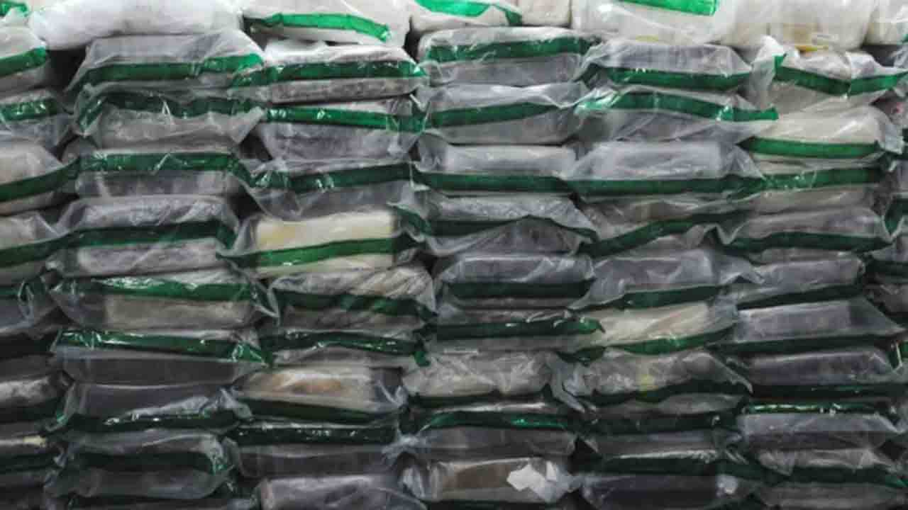 Cocaine Seized | గుజరాత్‌లోని కచ్ తీరంలో.. రూ.130 కోట్ల విలువైన డ్రగ్స్‌ స్వాధీనం