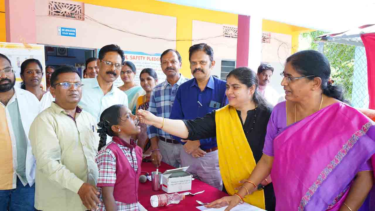 ఆల్బెండజోల్‌ మాత్రలు వేసుకోవాలి