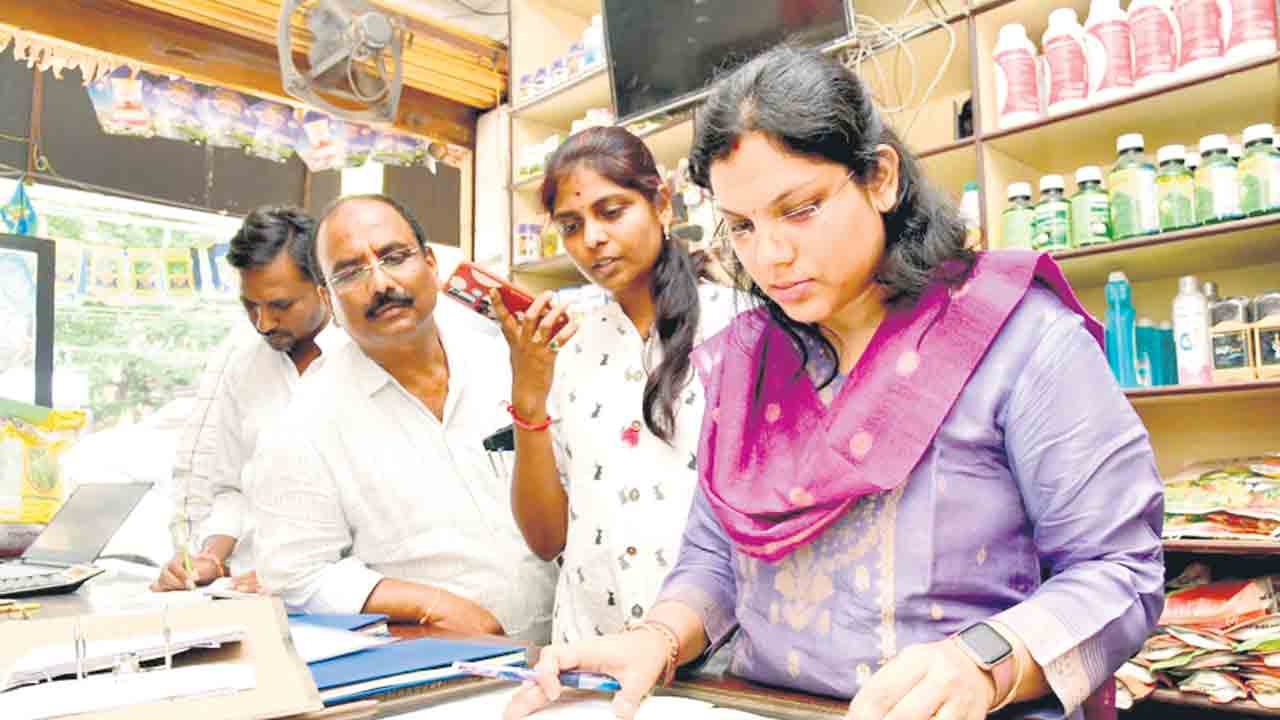 రైతులు ఒకేరకం విత్తనంపై ఆధారపడొద్దు