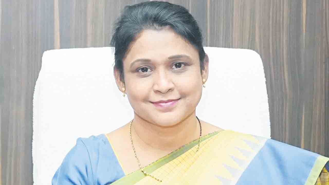 యాస్మిన్‌బాషా తనదైన ముద్ర