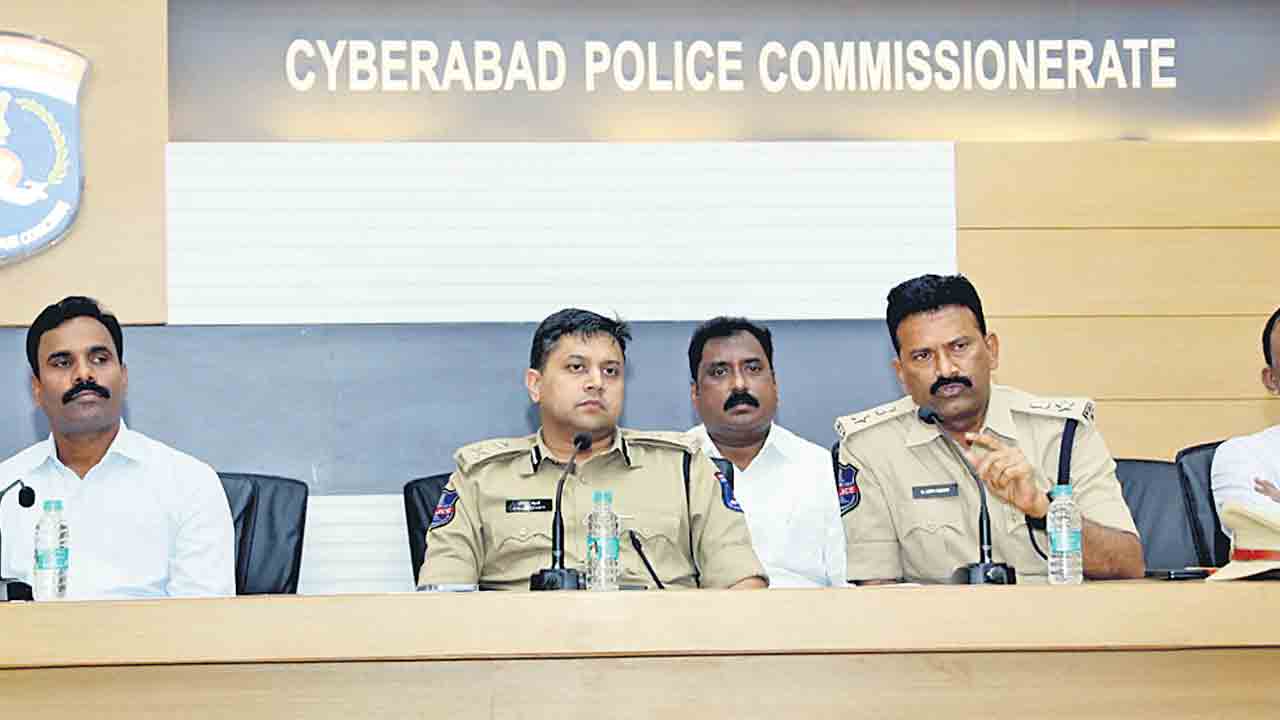 24 గంటల్లోనే.. ఛేదించారు