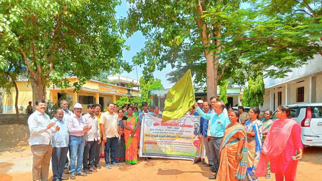 బడిబాట కార్యక్రమం విజయవంతం చేయాలి