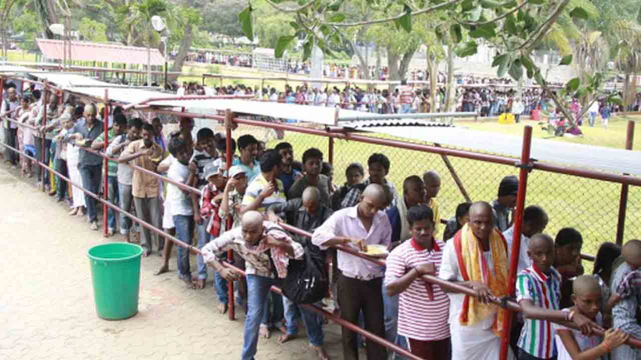 Tirumala | తిరుమలలో పెరిగిన భక్తుల రద్దీ.. శ్రీవారి దర్శనానికి 30 గంటల సమయం