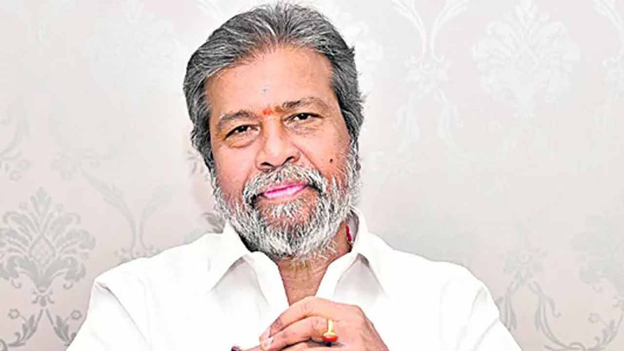 అదనపు ఫీజులు వసూలు చేయొద్దు