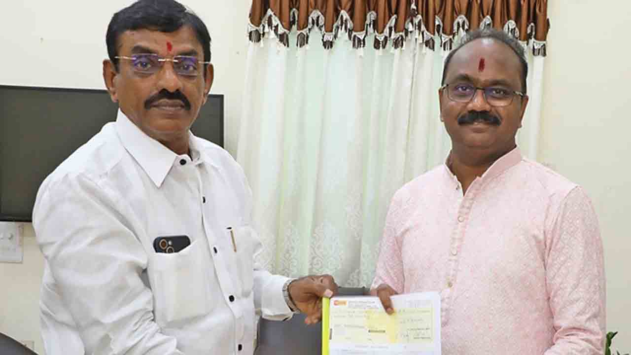 TTD | టీటీడీ ట్రస్ట్‌లకు రూ.20 లక్షలు విరాళం అందజేత