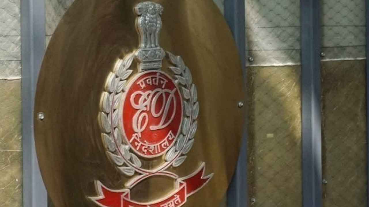 హైదరాబాద్‌, కర్నూలులో ఈడీ సోదాలు