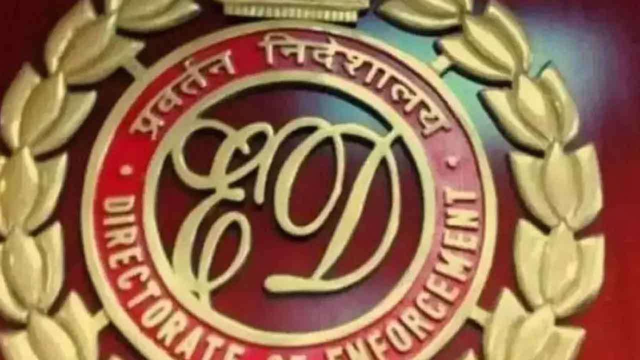 ఈడీ సోదాల్లో కోటి నగదు, 100 బులెట్లు సీజ్