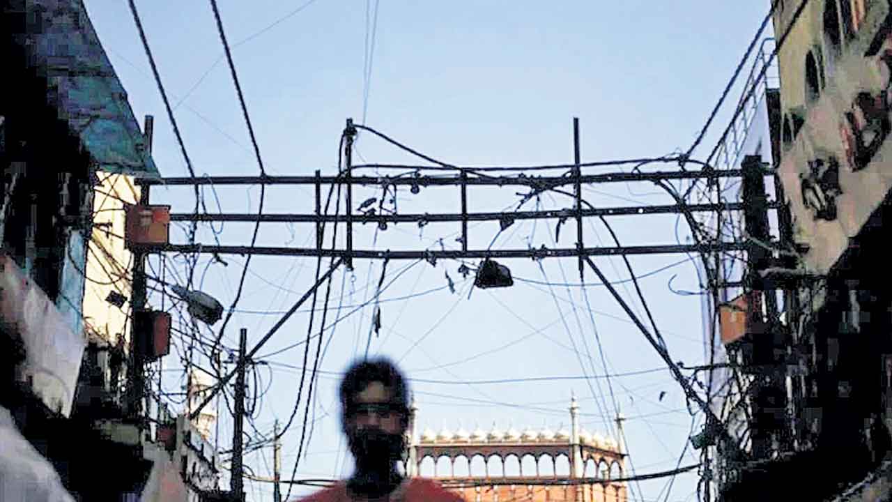 ఢిల్లీలో చీకట్లు