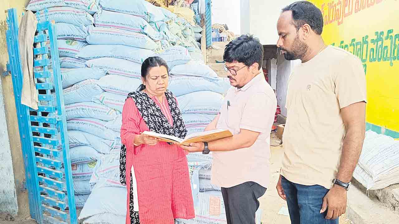 నకిలీ విత్తనాలు విక్రయిస్తే చర్యలు