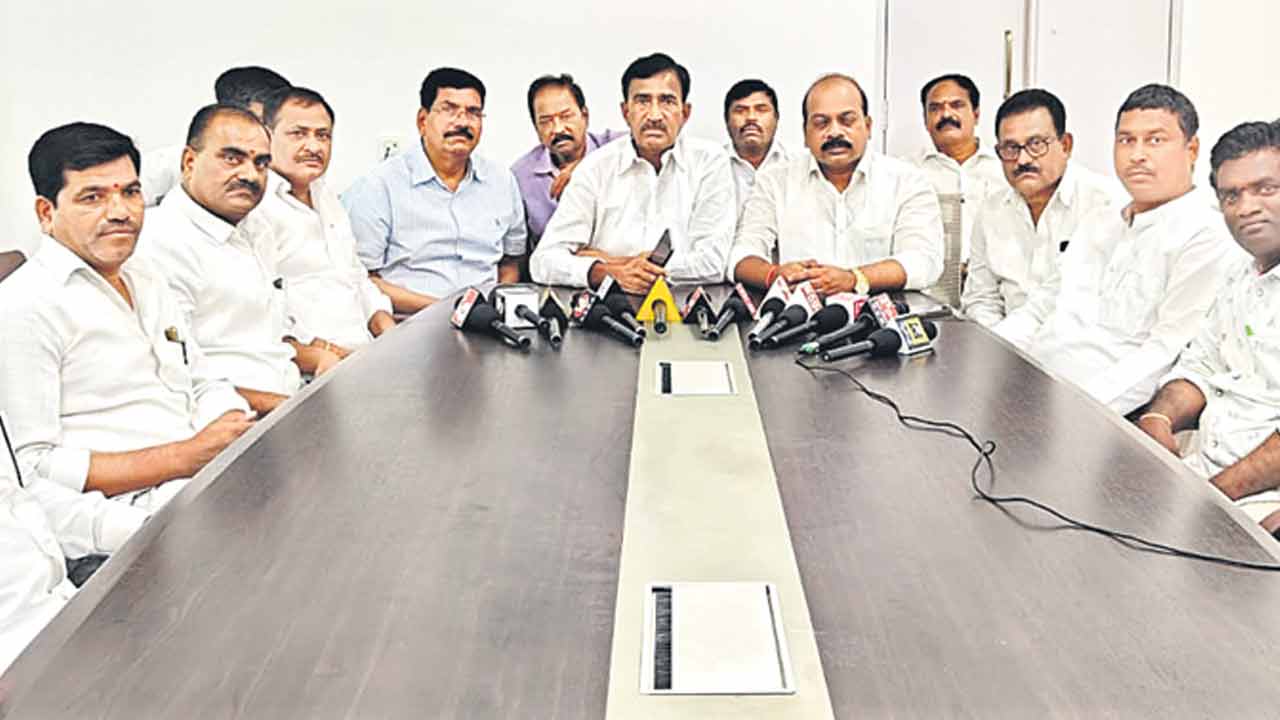 నిరాధర ఆరోపణలు తగవు