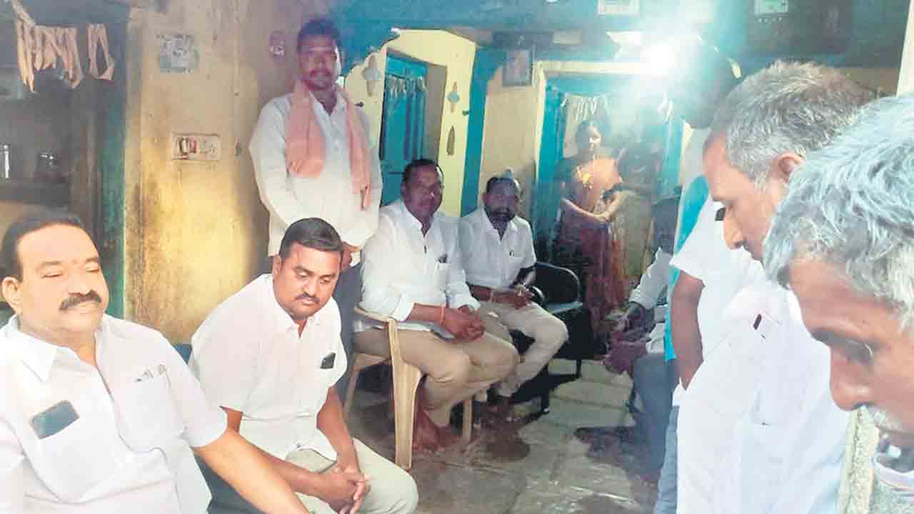 తుక్కన్న కుటుంబాన్ని ఆదుకుంటాం