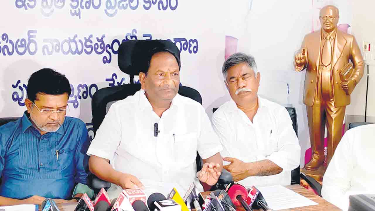 సింగరేణిని అమ్మితే ఊరుకోం