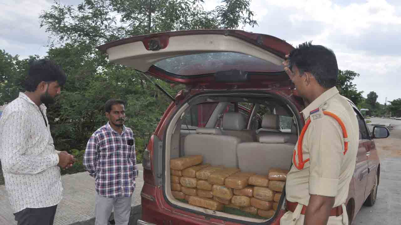 గంజాయి ముఠా అరెస్ట్‌