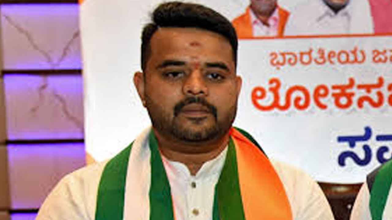 Prajwal Revanna | నాకేం తెలీదు.. నేను నిర్దోషిని: ఎంపీ ప్రజ్వల్‌ రేవణ్ణ