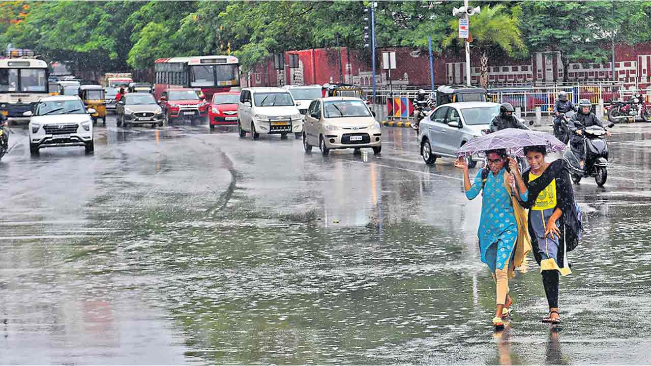 Heavy rains | రాష్ట్రానికి భారీ వర్షసూచన.. 16 జిల్లాల్లో వర్షాలు కురిసే అవకాశం