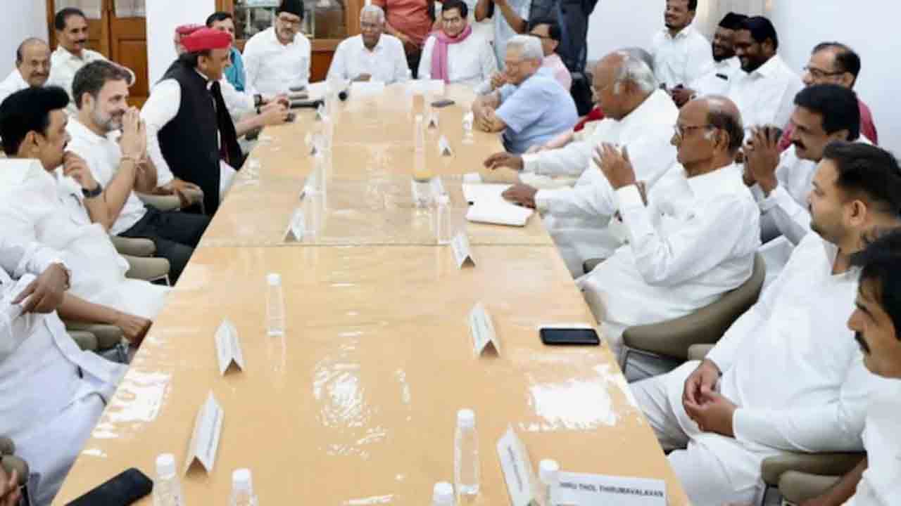 INDIA bloc meet | మోదీకి వ్యతిరేకంగా ప్రజా తీర్పు.. భావసారూప్యత పార్టీలు కలిసి రావాలి: ఖర్గే