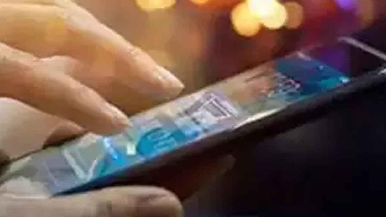 ఐపీఎల్‌ అక్రమ ప్రసారదారుపై ఈడీ దాడులు