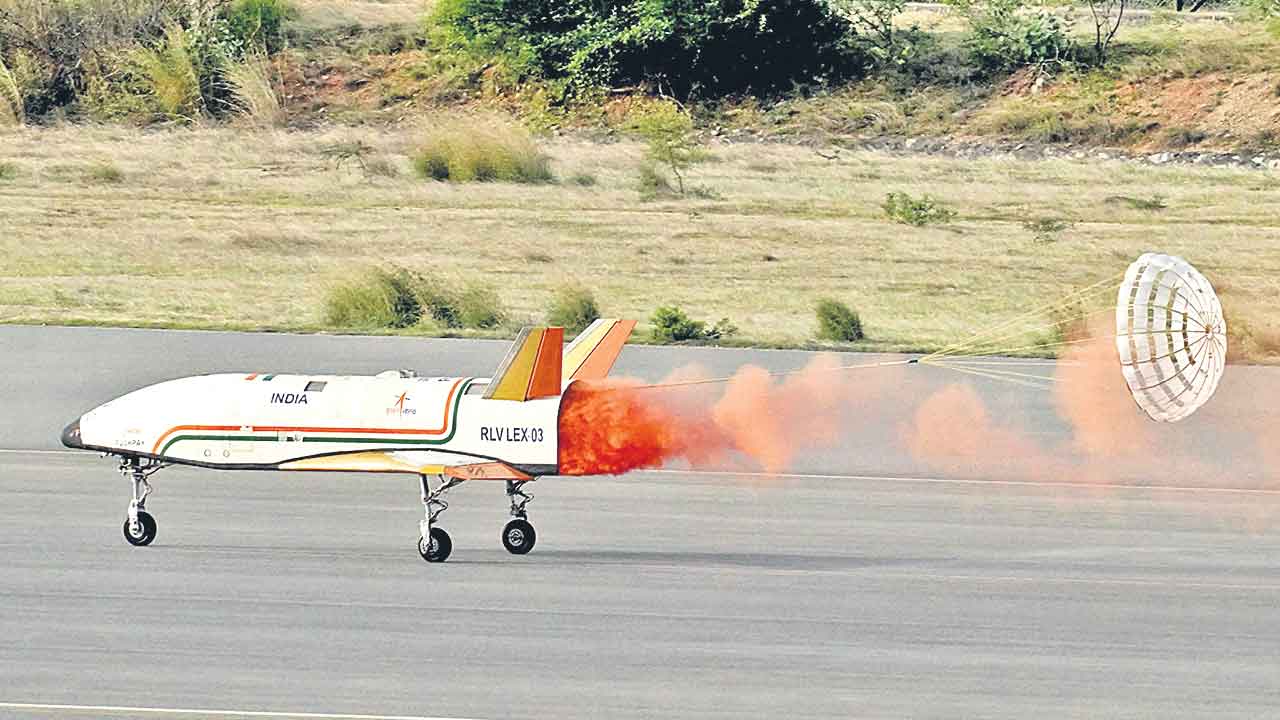 పుష్పక్‌ హ్యాట్రిక్‌ సక్సెస్‌